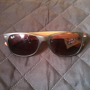 Women’s Ray Ban New Wayfarer Sunglasses